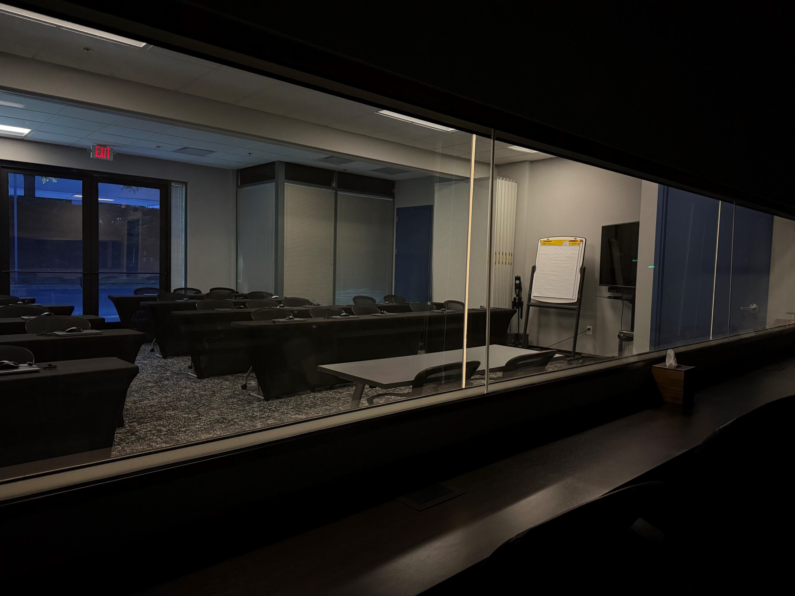 Display Room From Viewing
